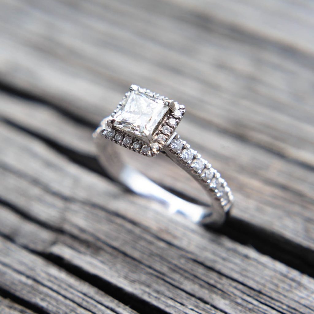 What You Need to Know Before Buying an Engagement Ring