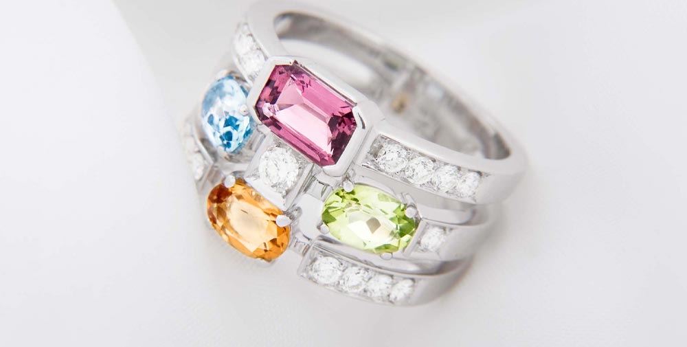 Coloured jewellery to match your mood