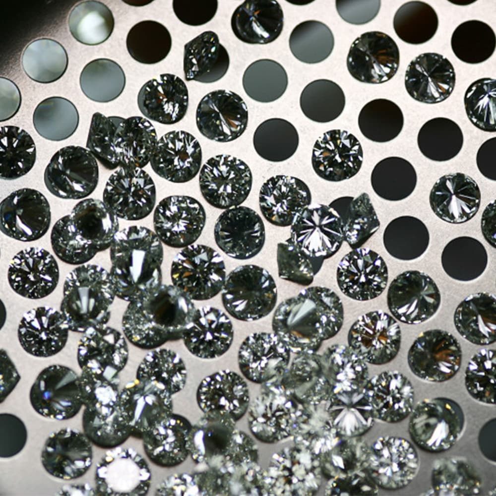 The pros of lab-made diamonds