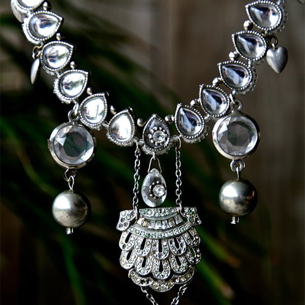 the great gatsby necklace
