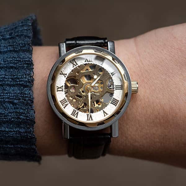 VINTAGE VS MODERN: Why do people buy vintage watches over their modern counterparts?