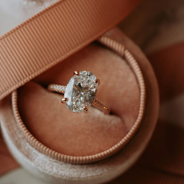 Oval Engagement Rings: Elegance Redefined