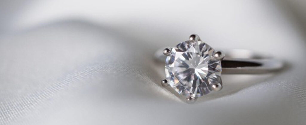 lab-grown diamond rings