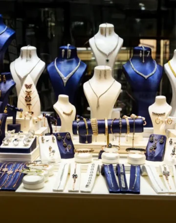 Million Dollar Heists in London’s Luxury Triangle